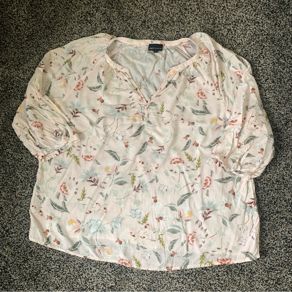 JNY Women’s Pink Floral V Neck Top Size 1X with 3/4 Sleeves